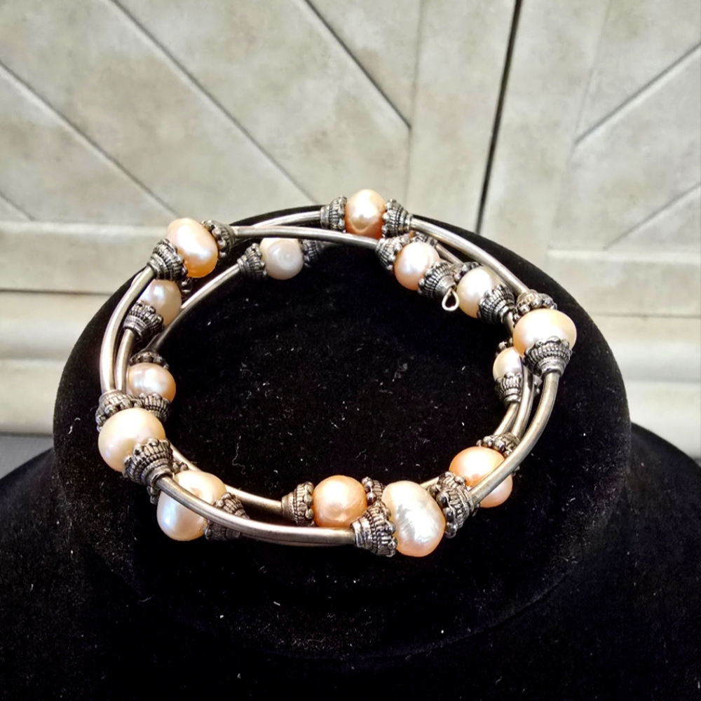 Elegant Silver and Pearl Bracelet